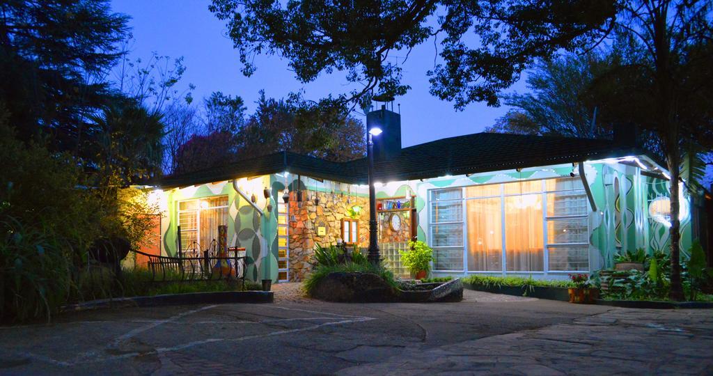 יוהנסבורג Rabbit Hole Hotel מראה חיצוני תמונה