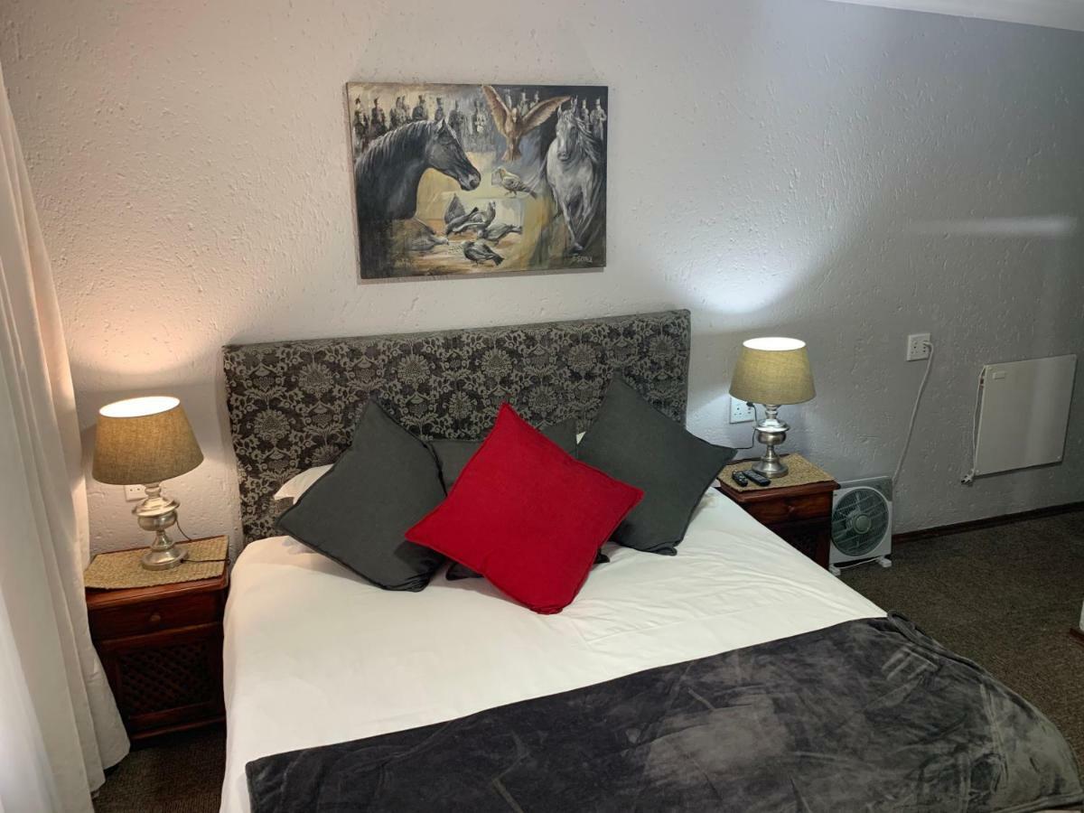 יוהנסבורג Rabbit Hole Hotel מראה חיצוני תמונה